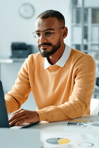 mixed-race-billing-worker